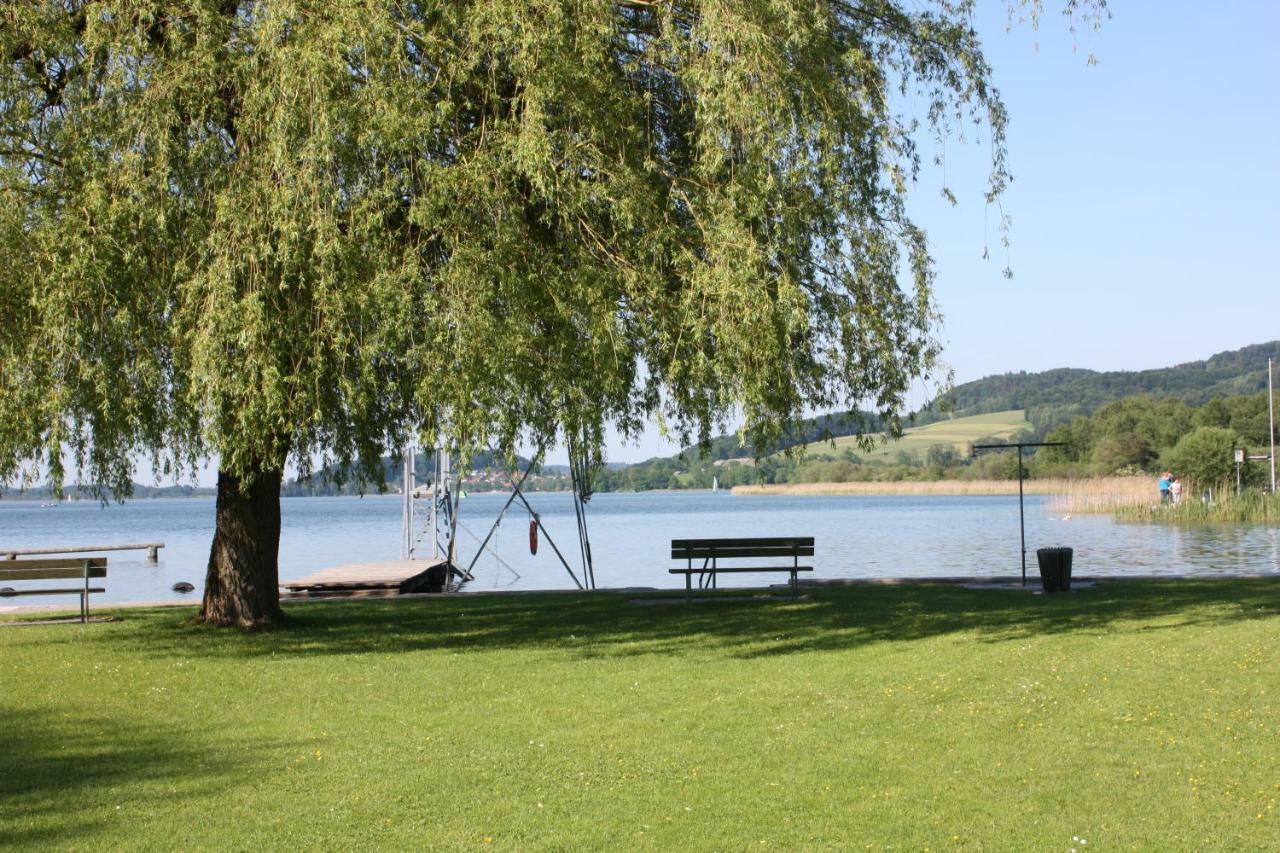 Ferienwohnungen Am See 오베르트룸 암 제 외부 사진
